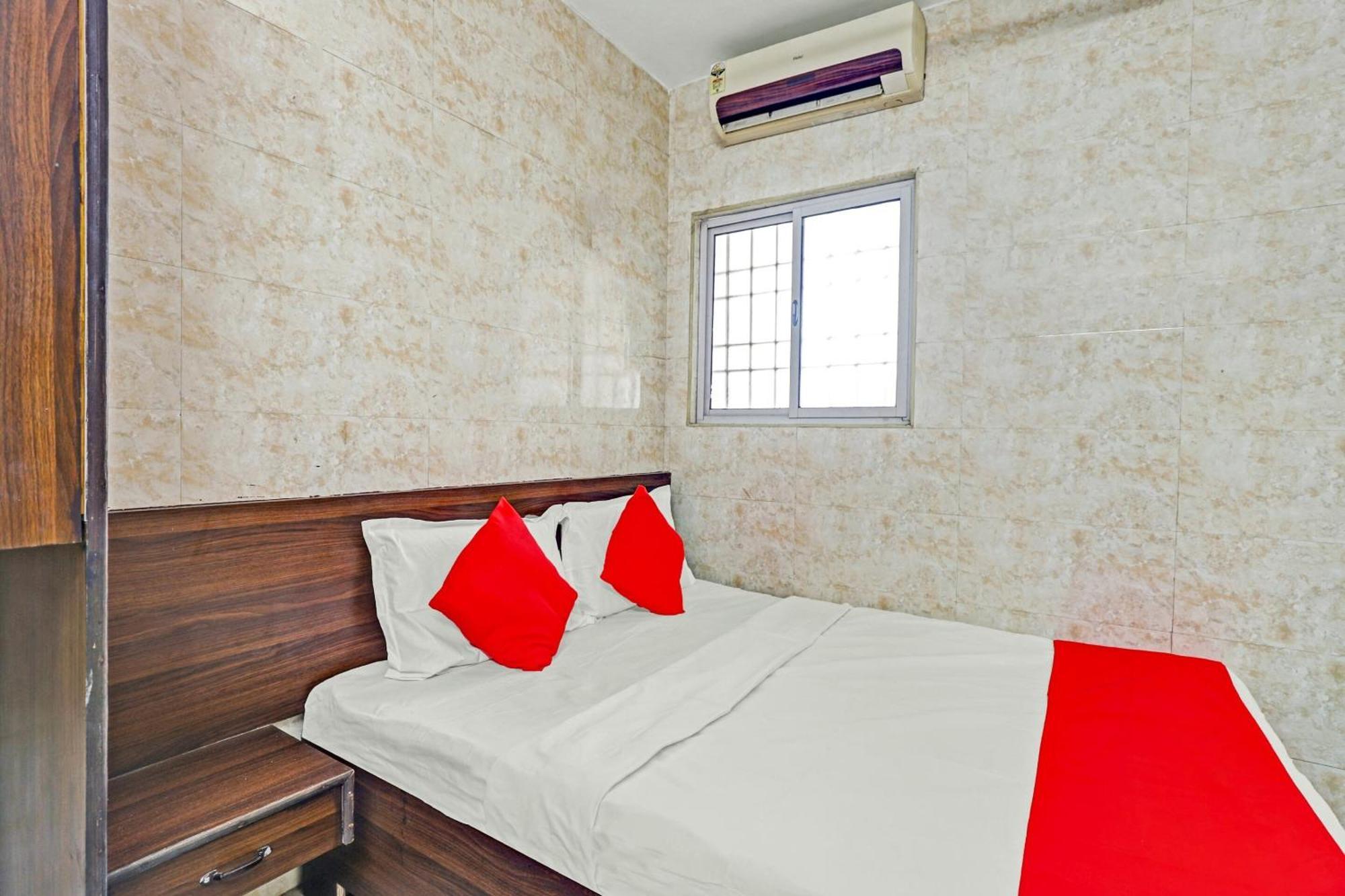 Hotel O Arunachala Guest House Madras Buitenkant foto