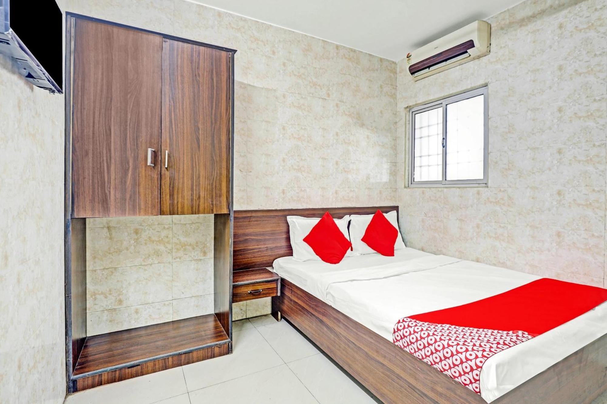 Hotel O Arunachala Guest House Madras Buitenkant foto