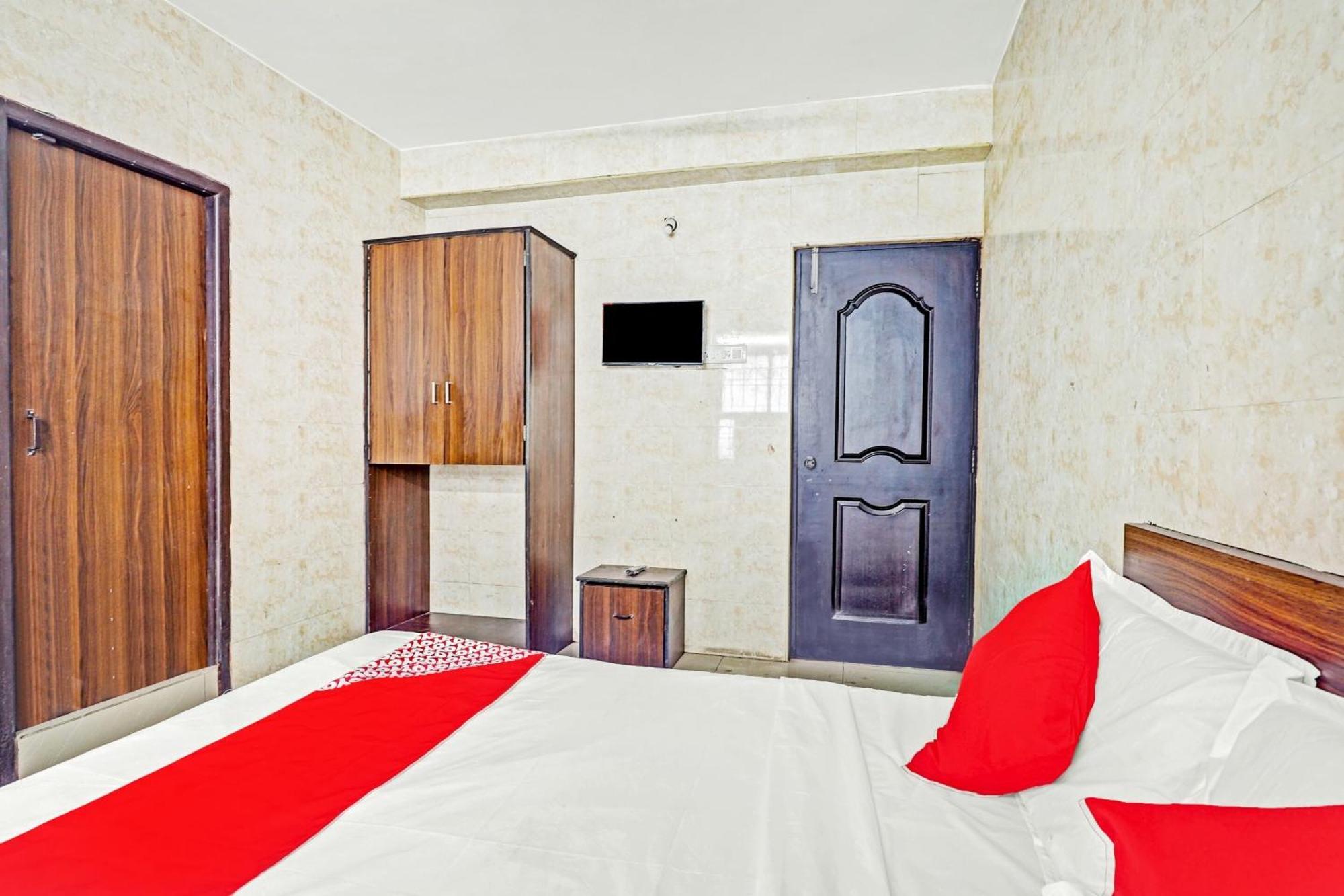 Hotel O Arunachala Guest House Madras Buitenkant foto