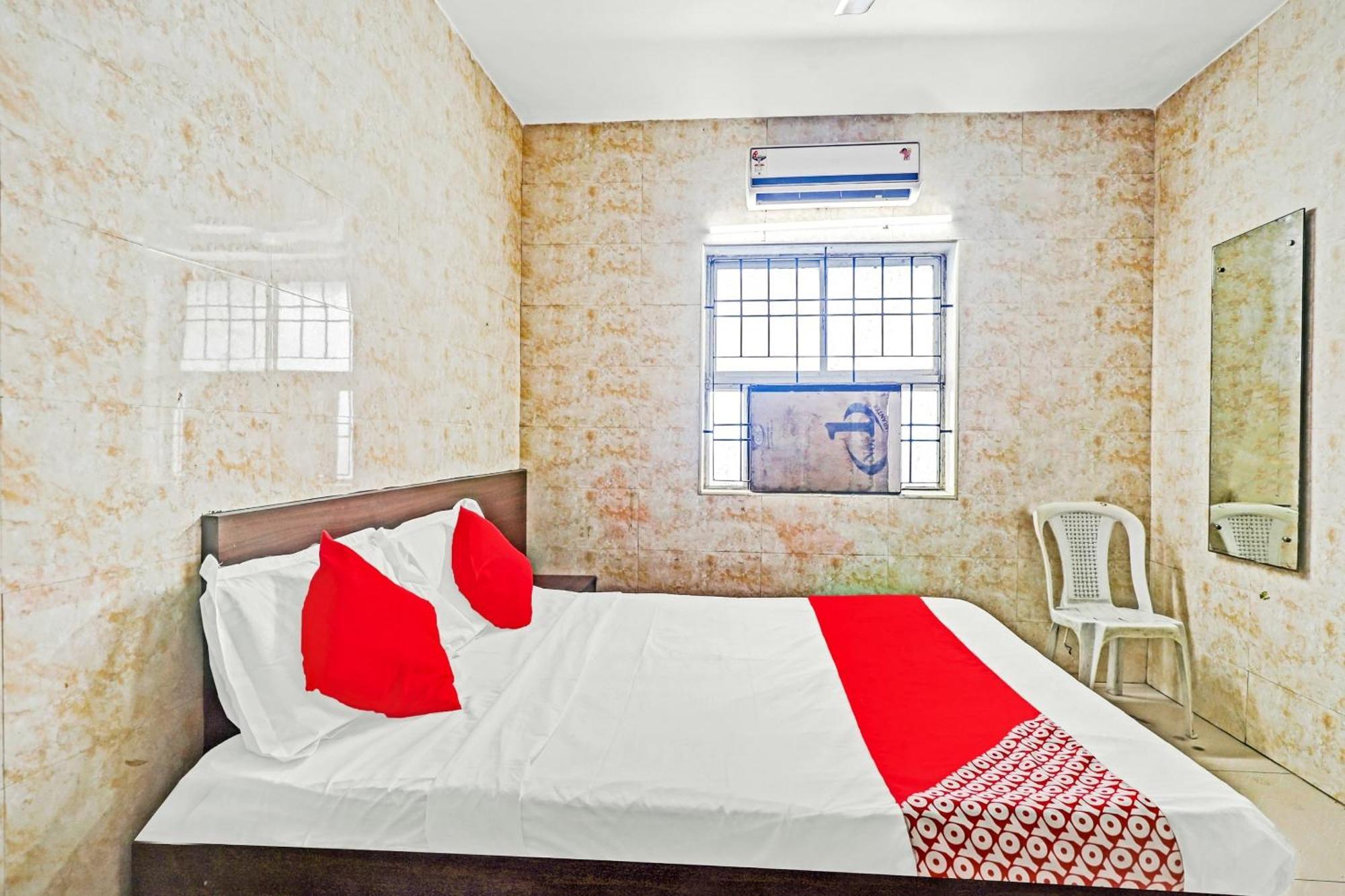 Hotel O Arunachala Guest House Madras Buitenkant foto