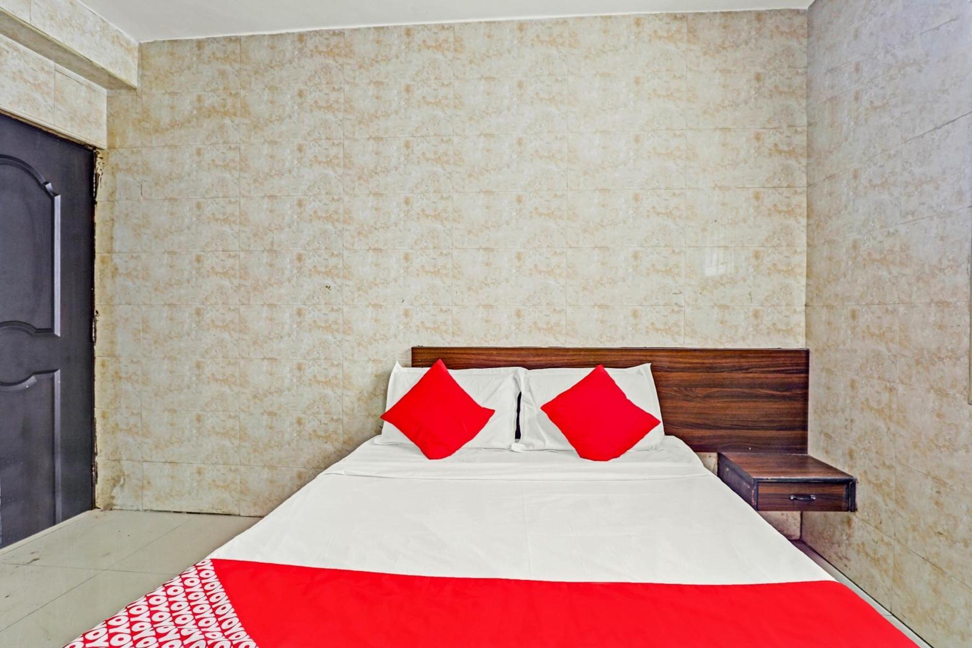 Hotel O Arunachala Guest House Madras Buitenkant foto