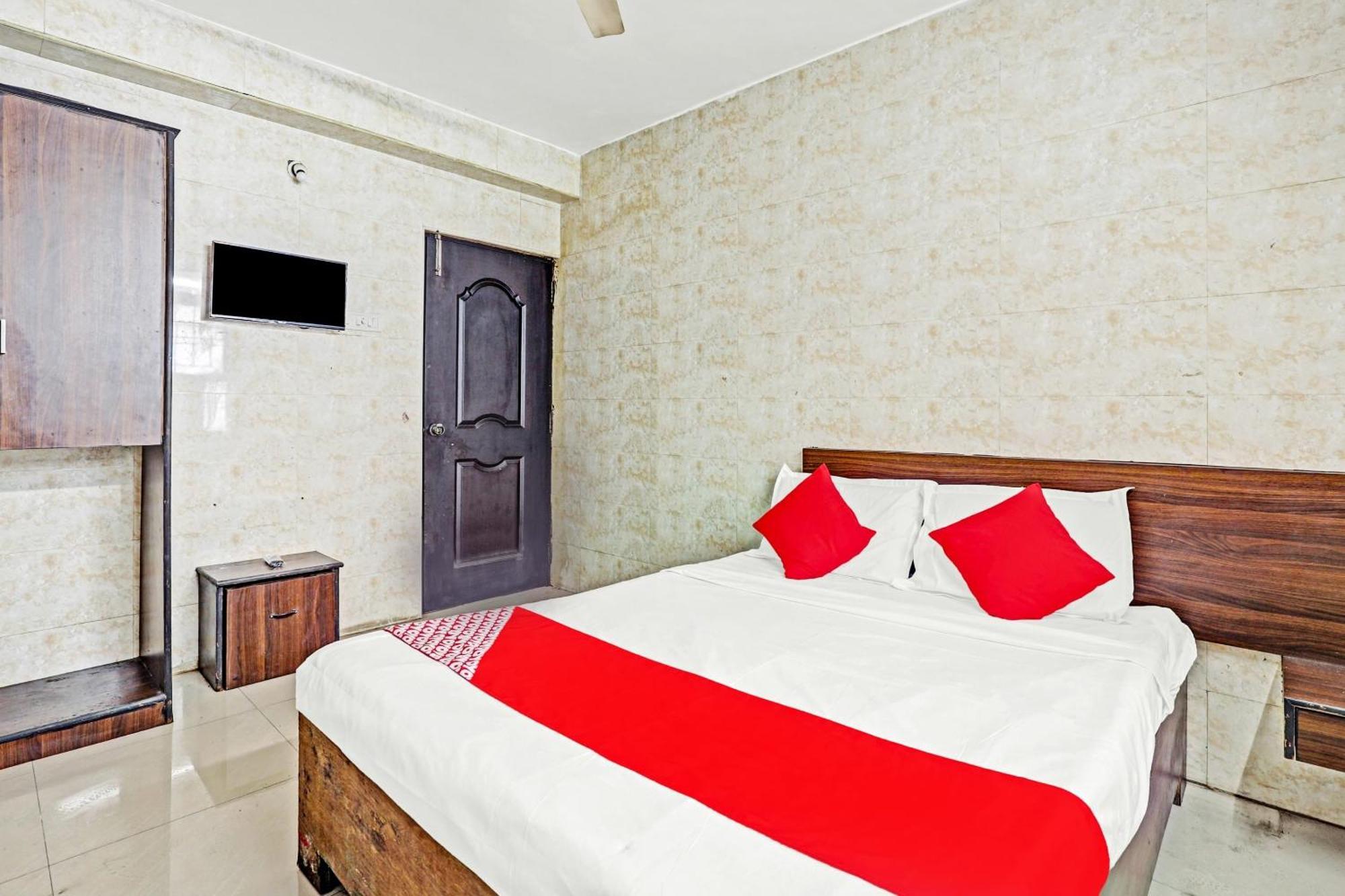 Hotel O Arunachala Guest House Madras Buitenkant foto