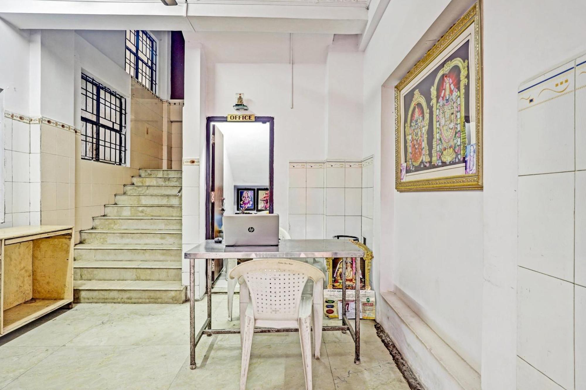 Hotel O Arunachala Guest House Madras Buitenkant foto